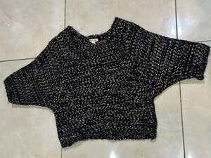 Silence + Noise Urban Outfitters Black and Gold Metallic Knit Sweater Small